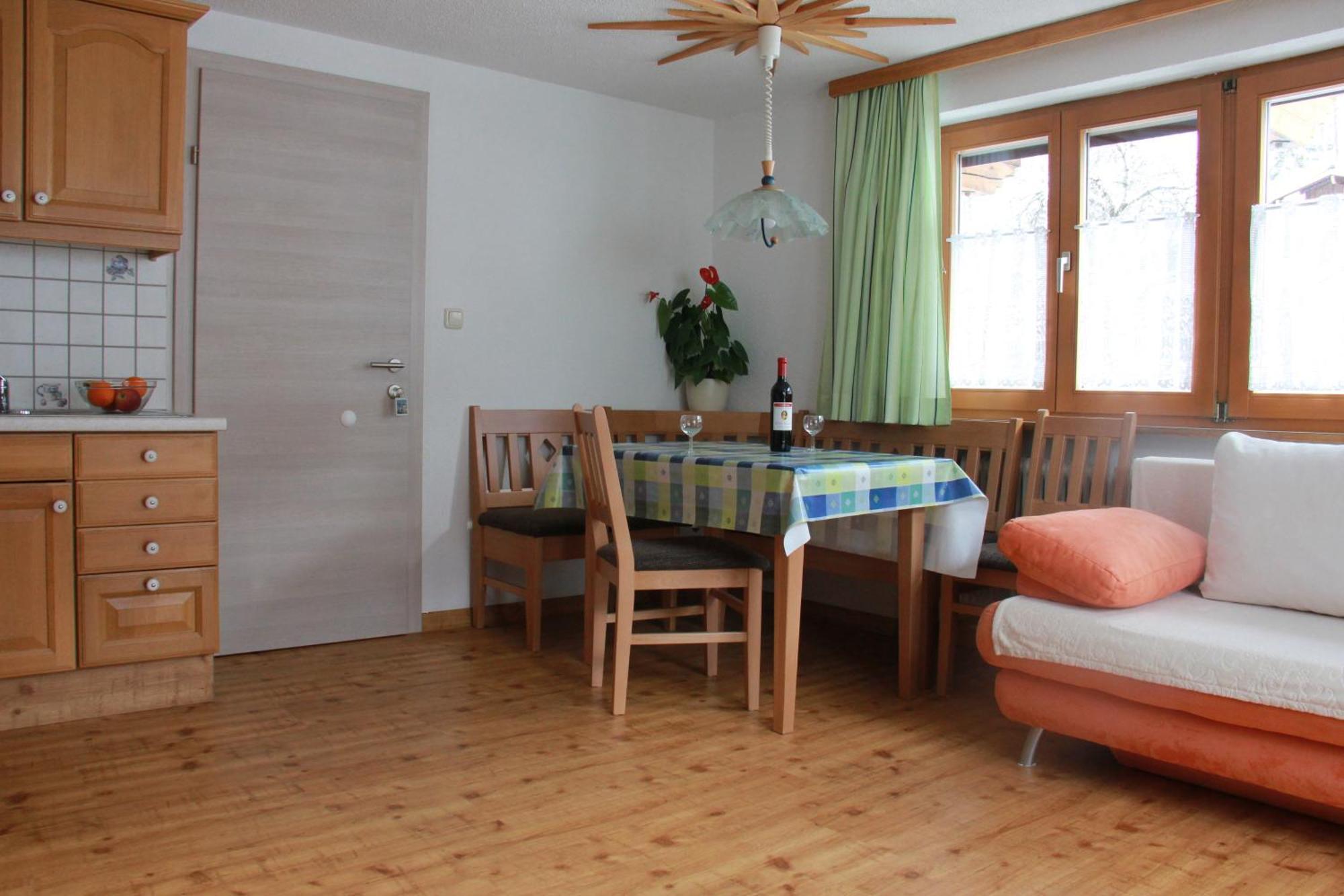 Haus Lechblick Homestay Steeg